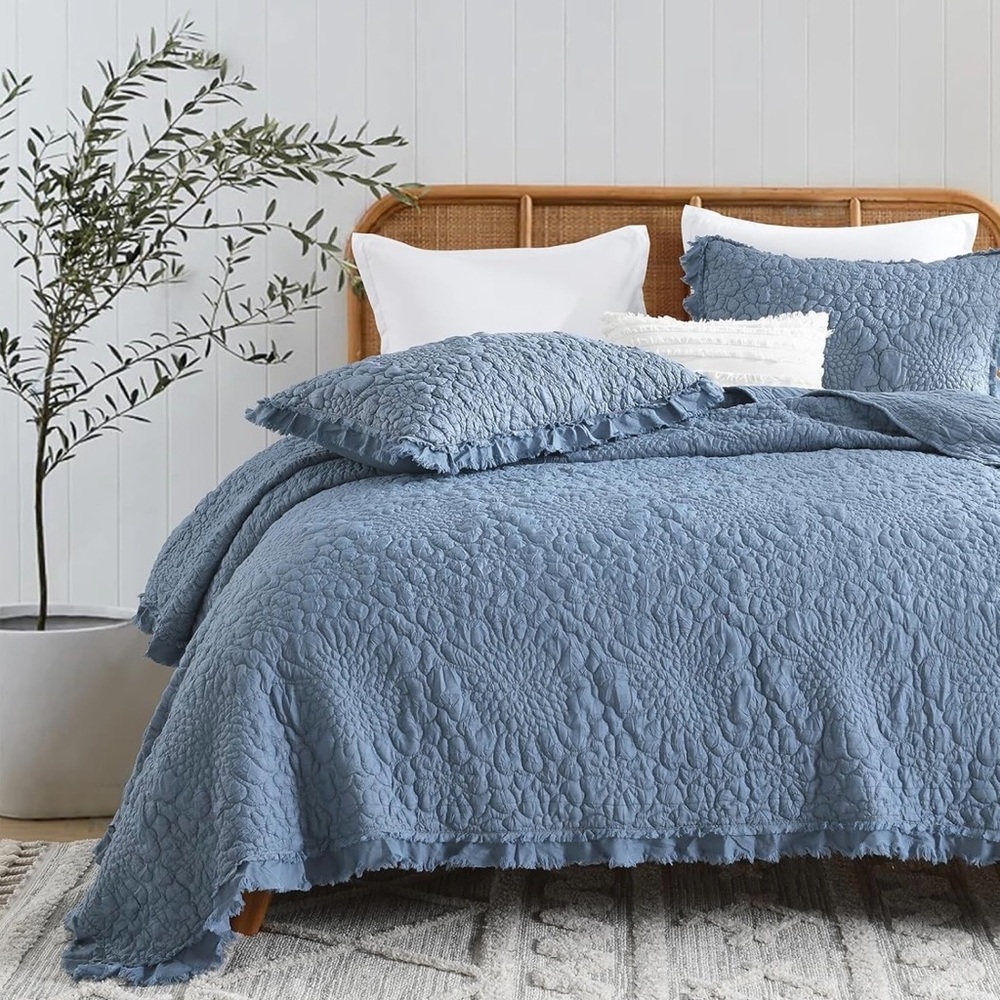 NEW Anthro Dusty Blue Boho Ruffle Crinkle Queen / King Bedding Quilt & Sham Case